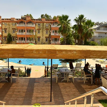 Hotel Nora 2*
