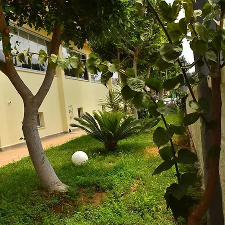 Hotel Nora Side
