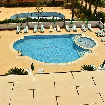 Hotel Nora 2*